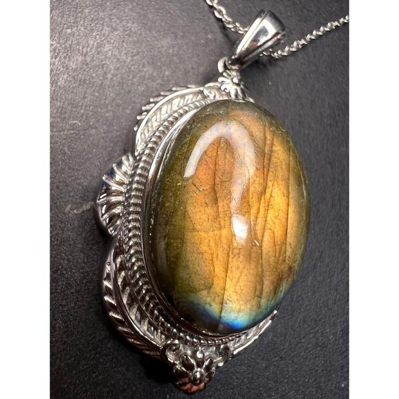 NEW Flashy fire labradorite pendant and chain in stainless steel 20inch - Picture 7 of 16